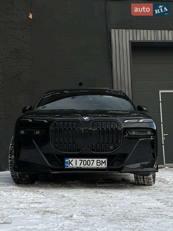 Седан BMW 7 Series 2023 в Киеве
