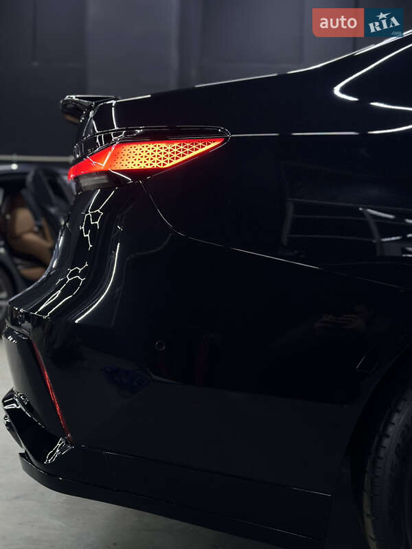 Седан BMW 7 Series 2023 в Киеве