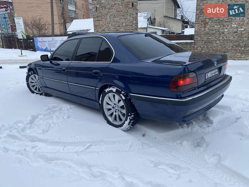 Седан BMW 7 Series 2000 в Ровно