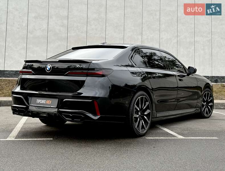 Седан BMW 7 Series 2023 в Киеве
