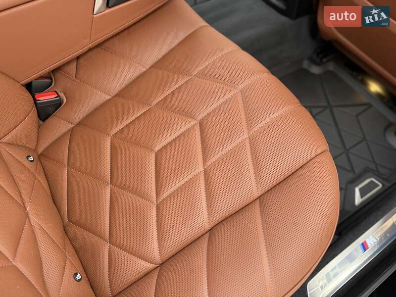 Седан BMW 7 Series 2023 в Киеве