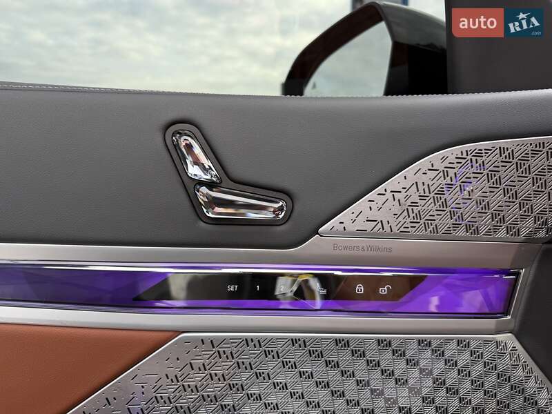 Седан BMW 7 Series 2023 в Киеве