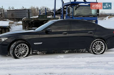 Седан BMW 7 Series 2010 в Умані