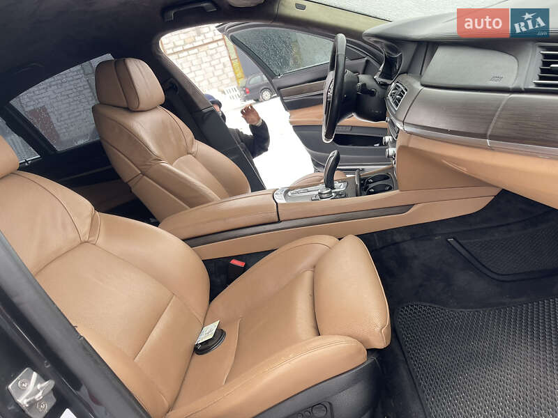 Седан BMW 7 Series 2010 в Житомирі