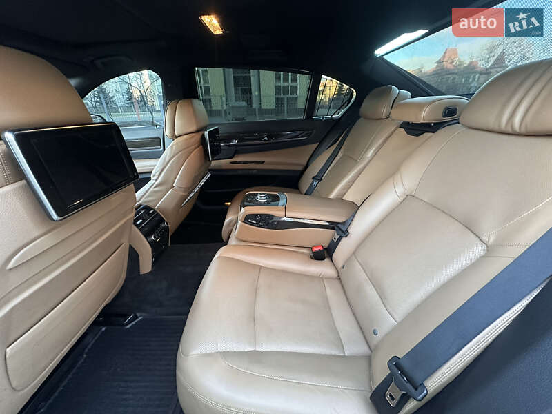 Седан BMW 7 Series 2012 в Києві