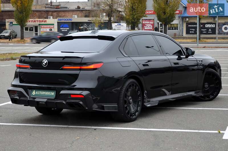 Седан BMW 7 Series 2024 в Киеве
