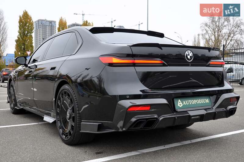 Седан BMW 7 Series 2024 в Киеве