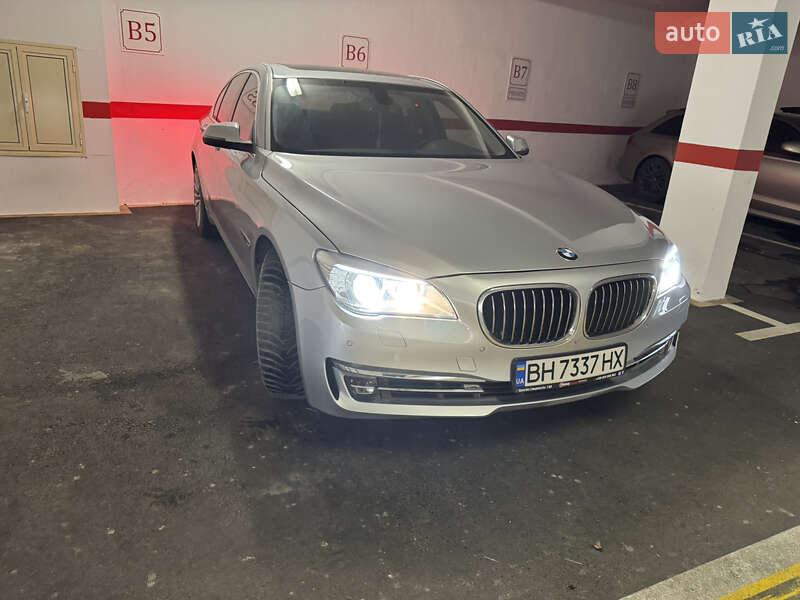 Седан BMW 7 Series 2015 в Измаиле