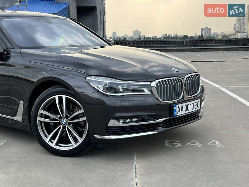 Седан BMW 7 Series 2016 в Киеве