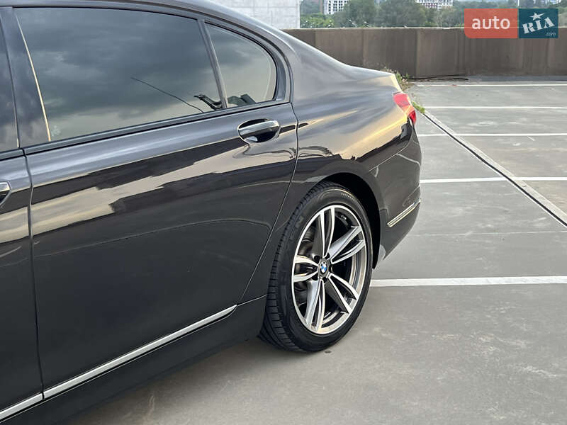 Седан BMW 7 Series 2016 в Киеве