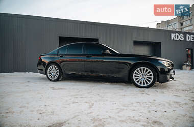 Седан BMW 7 Series 2013 в Виннице