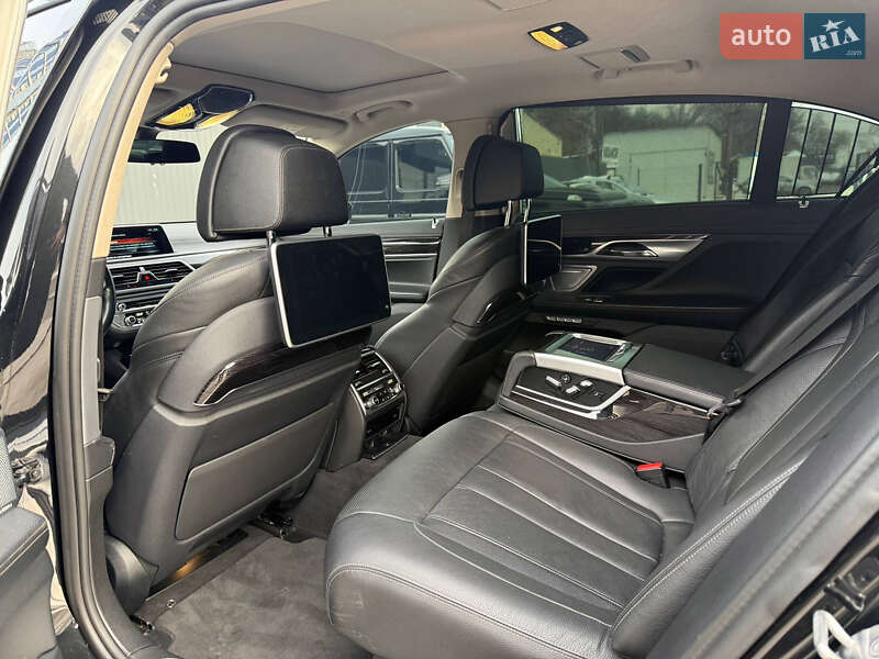 Седан BMW 7 Series 2015 в Киеве фото 33 Седан BMW 7 Series 2015 в Киеве