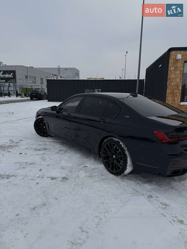 Седан BMW 7 Series 2021 в Киеве