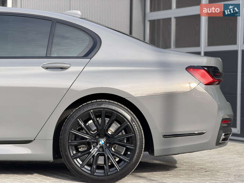 Седан BMW 7 Series 2021 в Мукачево