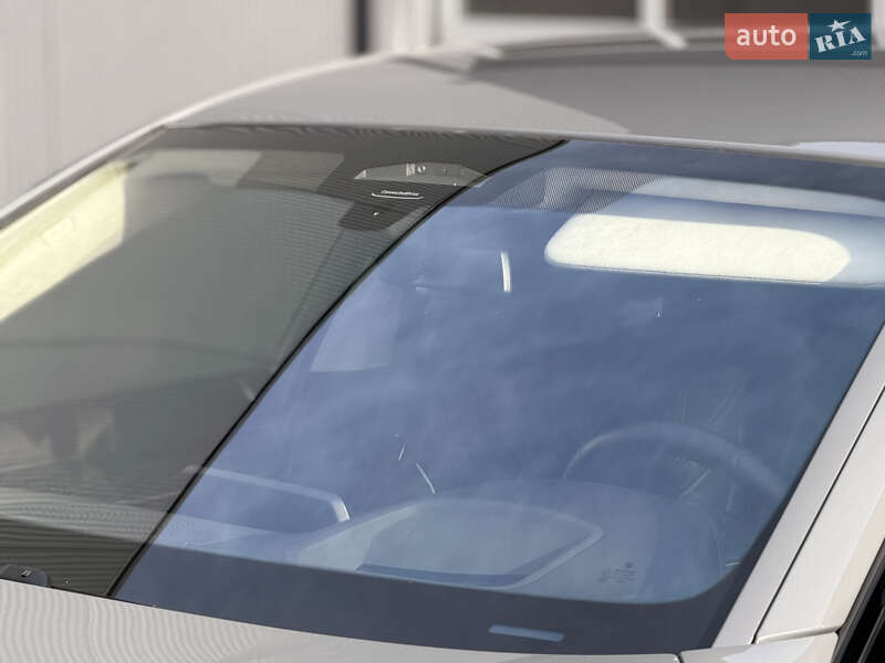 Седан BMW 7 Series 2021 в Мукачево