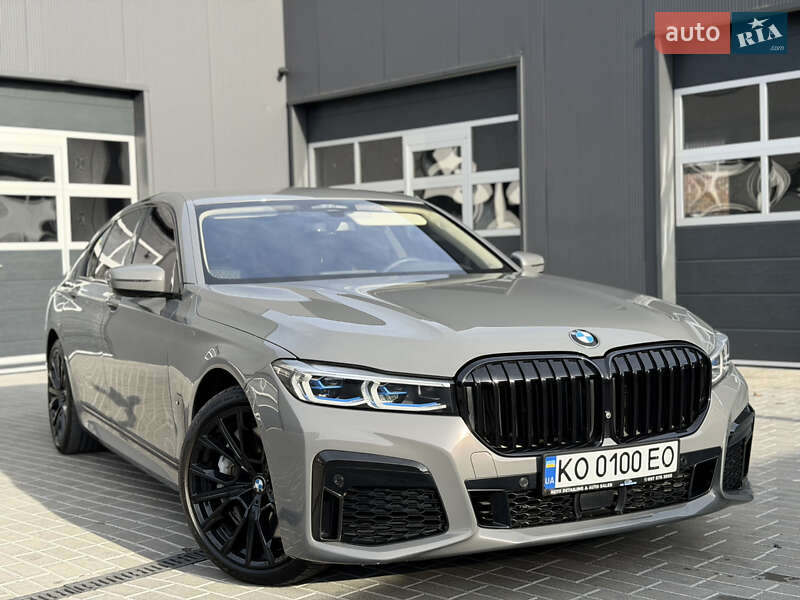 Седан BMW 7 Series 2021 в Мукачево