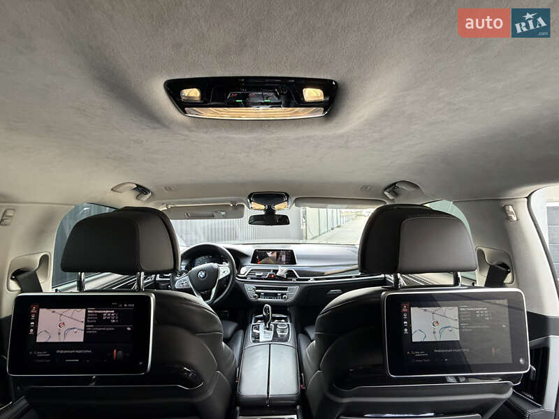 Седан BMW 7 Series 2021 в Мукачево