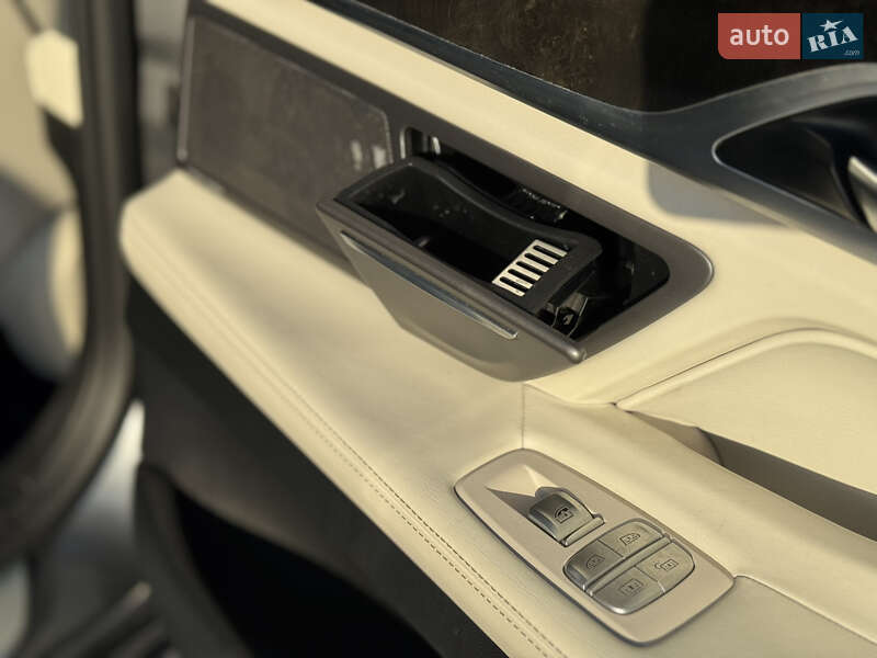 Седан BMW 7 Series 2016 в Ровно