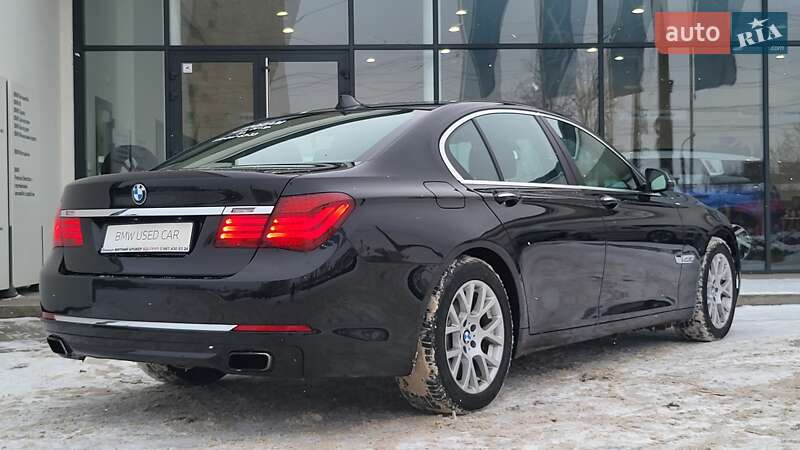 Седан BMW 7 Series 2013 в Виннице