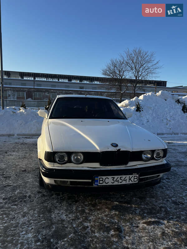 BMW 7 Series 1990