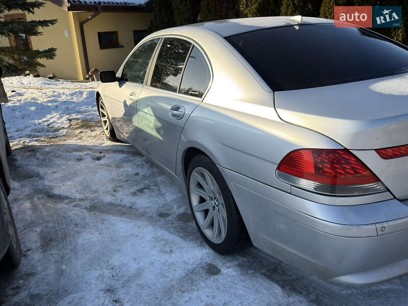 Седан BMW 7 Series 2002 в Самборе