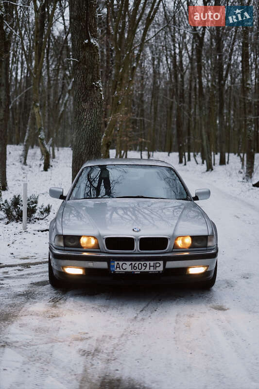 Седан BMW 7 Series 1995 в Луцке