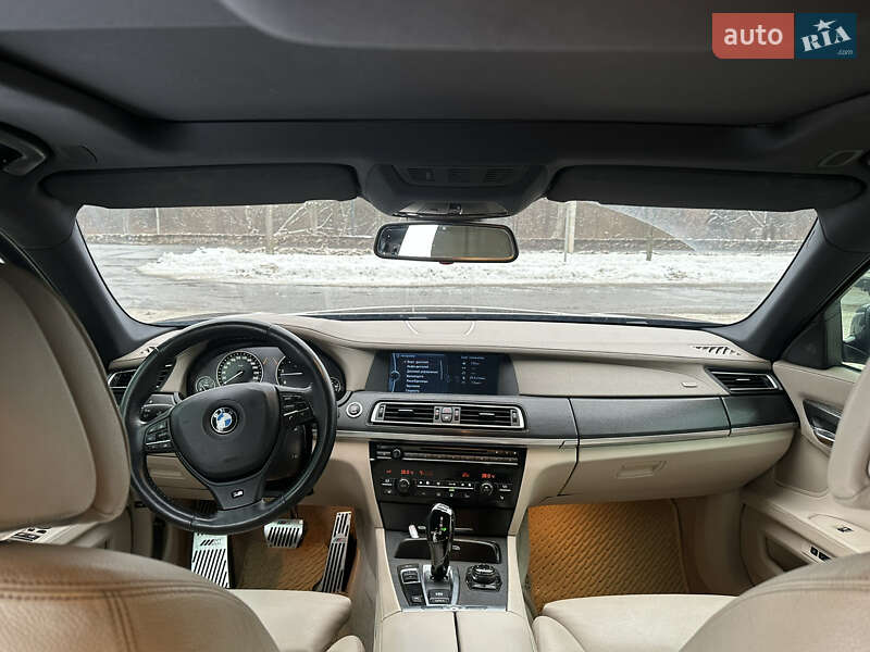 Седан BMW 7 Series 2010 в Хмельницком