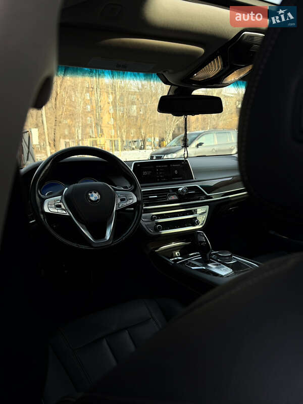 Седан BMW 7 Series 2017 в Кривом Роге фото 6 Седан BMW 7 Series 2017 в Кривом Роге