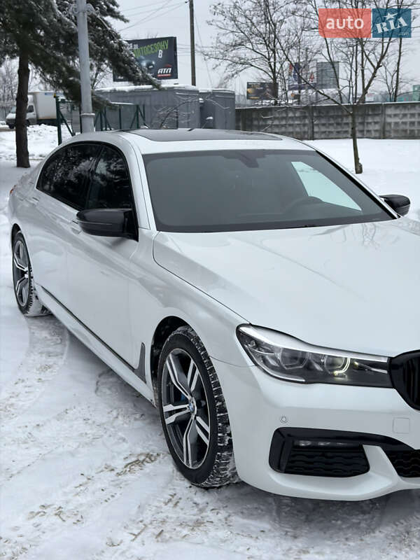 Седан BMW 7 Series 2015 в Киеве фото 9 Седан BMW 7 Series 2015 в Киеве