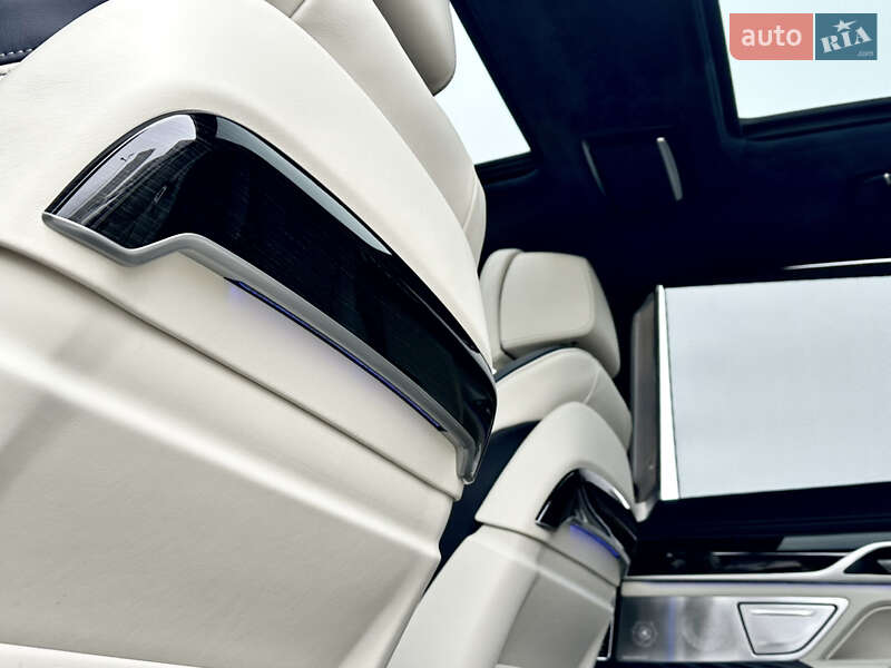 Седан BMW 7 Series 2021 в Киеве
