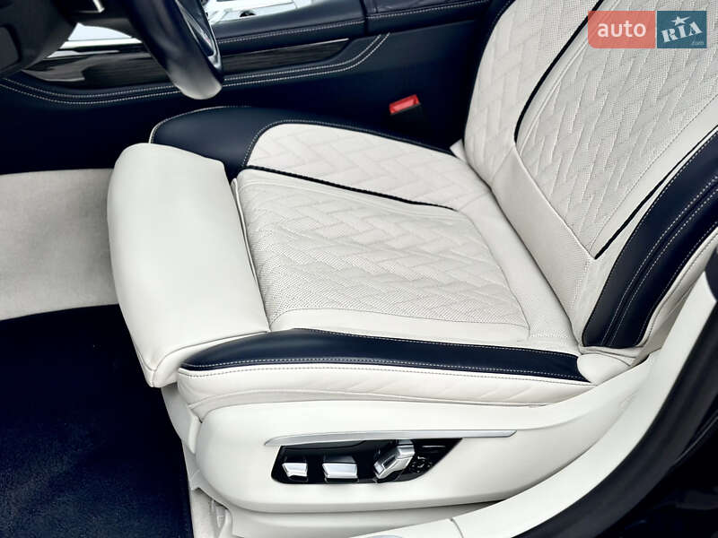 Седан BMW 7 Series 2021 в Киеве