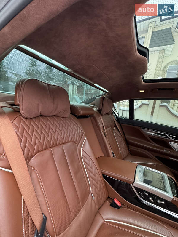 Седан BMW 7 Series 2016 в Киеве