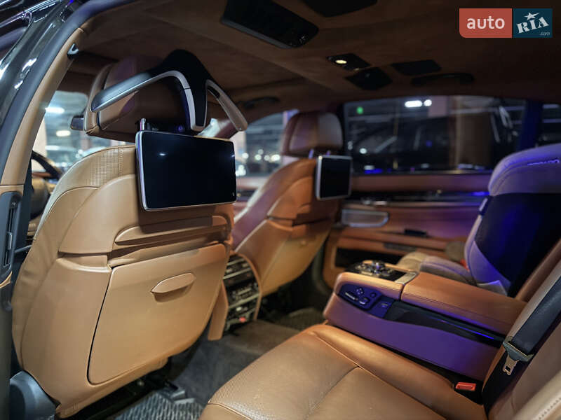 Седан BMW 7 Series 2013 в Киеве