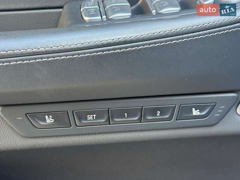 Седан BMW 7 Series 2022 в Києві