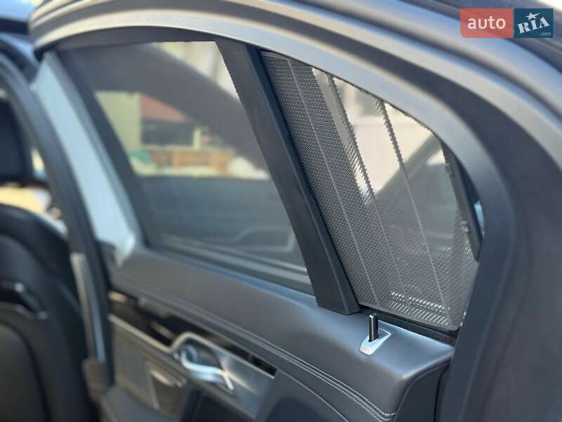 Седан BMW 7 Series 2022 в Києві