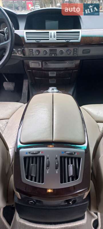Седан BMW 7 Series 2002 в Ужгороде