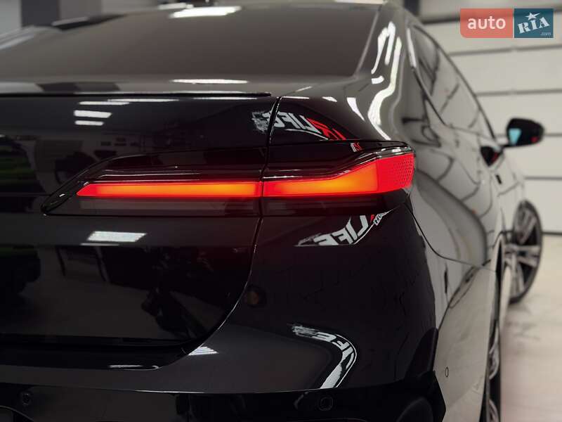 Седан BMW 7 Series 2023 в Тернополі