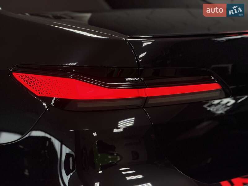 Седан BMW 7 Series 2023 в Тернополі