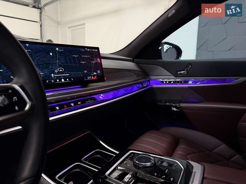 Седан BMW 7 Series 2023 в Тернополі