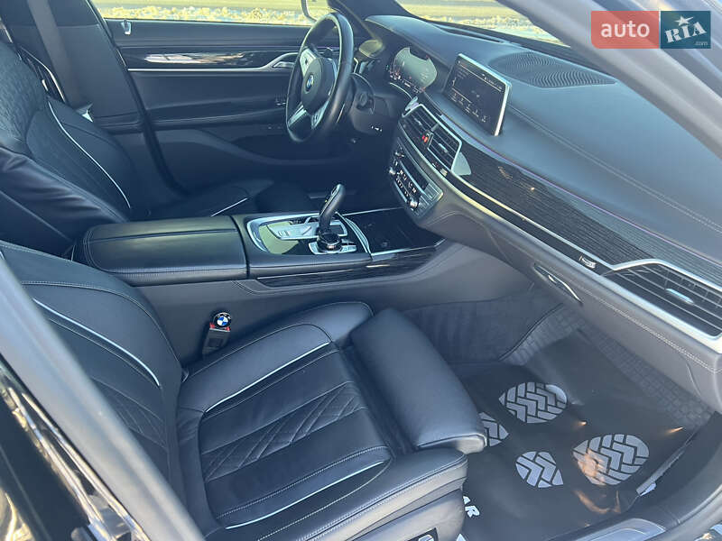 Седан BMW 7 Series 2021 в Киеве
