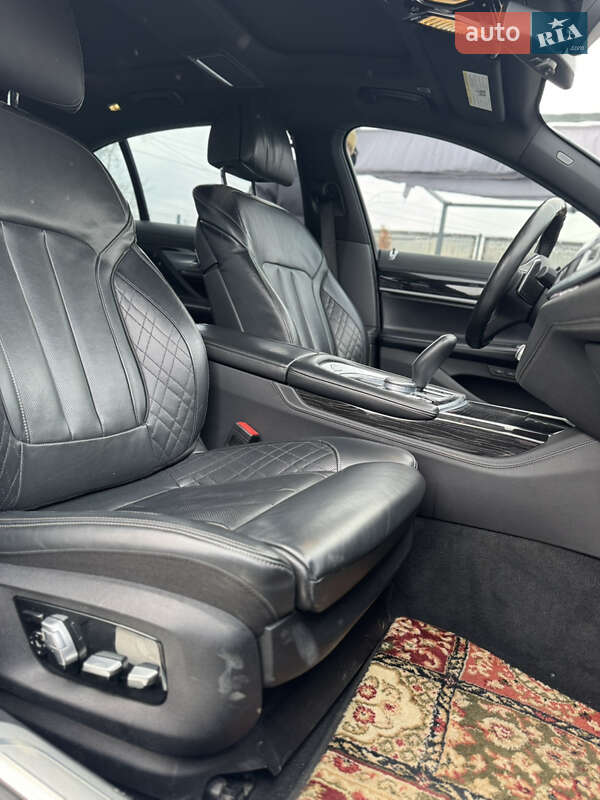 Седан BMW 7 Series 2019 в Киеве