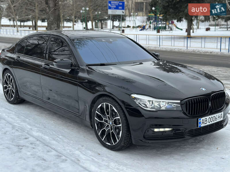 Седан BMW 7 Series 2016 в Могилев-Подольске фото 3 Седан BMW 7 Series 2016 в Могилев-Подольске