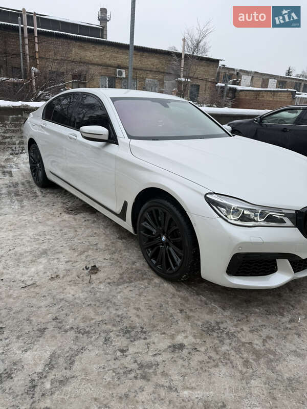 Седан BMW 7 Series 2017 в Киеве