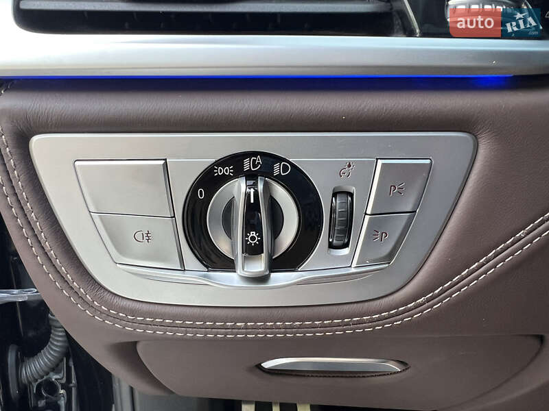 Седан BMW 7 Series 2022 в Днепре