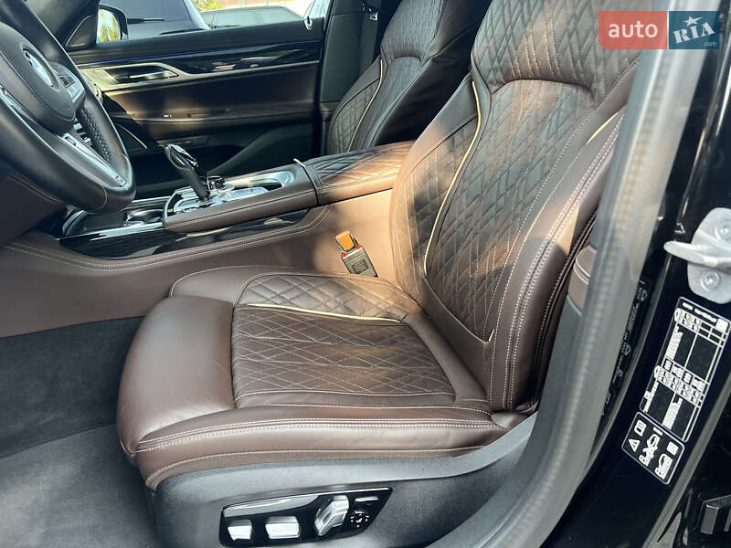 Седан BMW 7 Series 2022 в Днепре