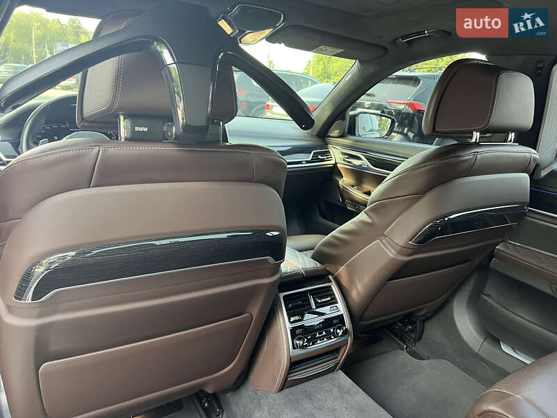 Седан BMW 7 Series 2022 в Днепре