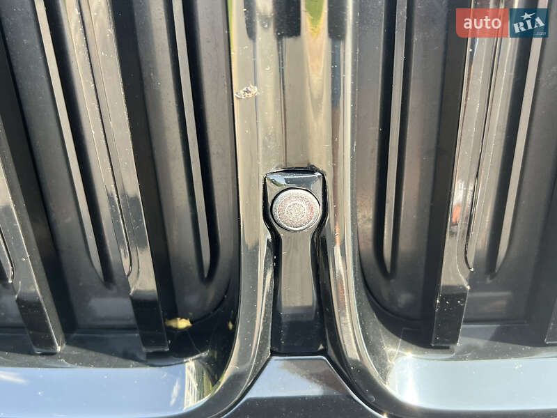 Седан BMW 7 Series 2022 в Днепре