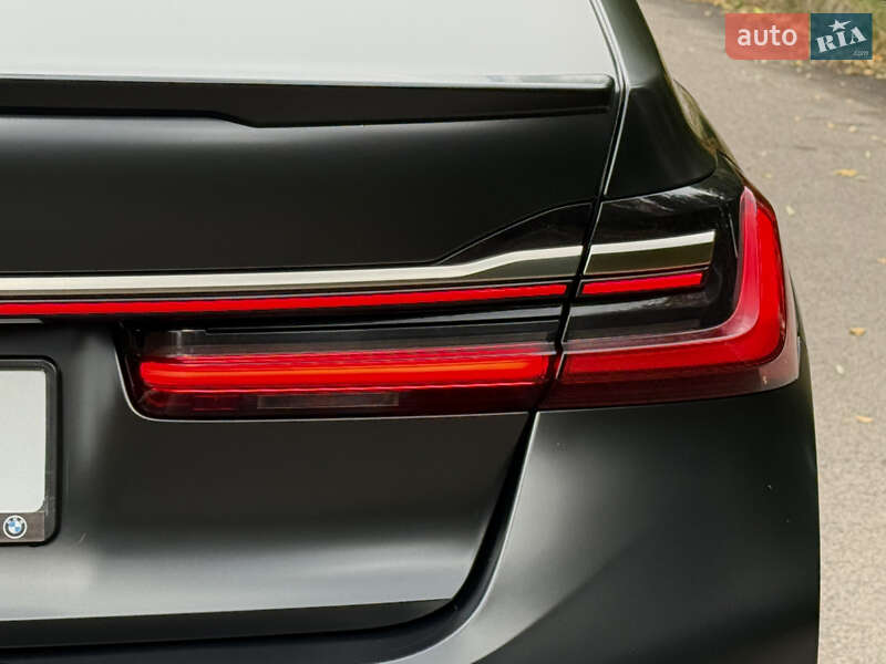 Седан BMW 7 Series 2020 в Ровно