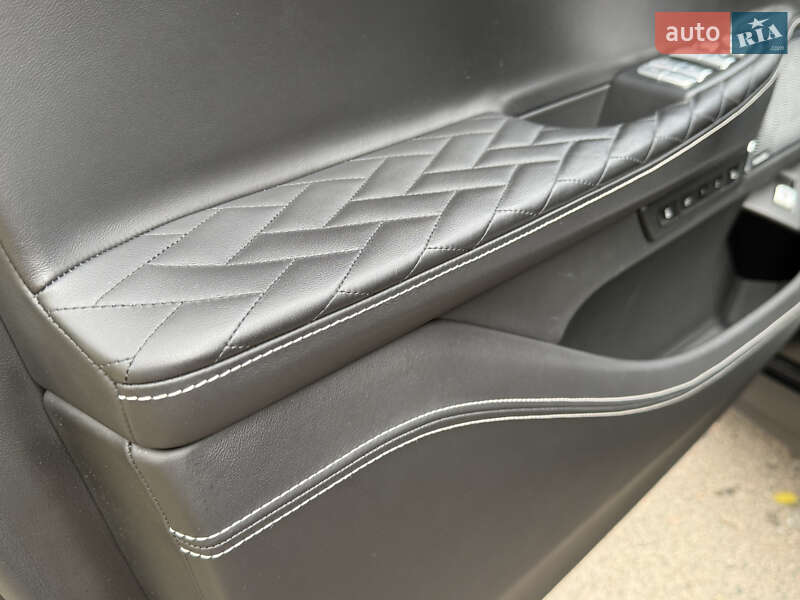 Седан BMW 7 Series 2020 в Ровно