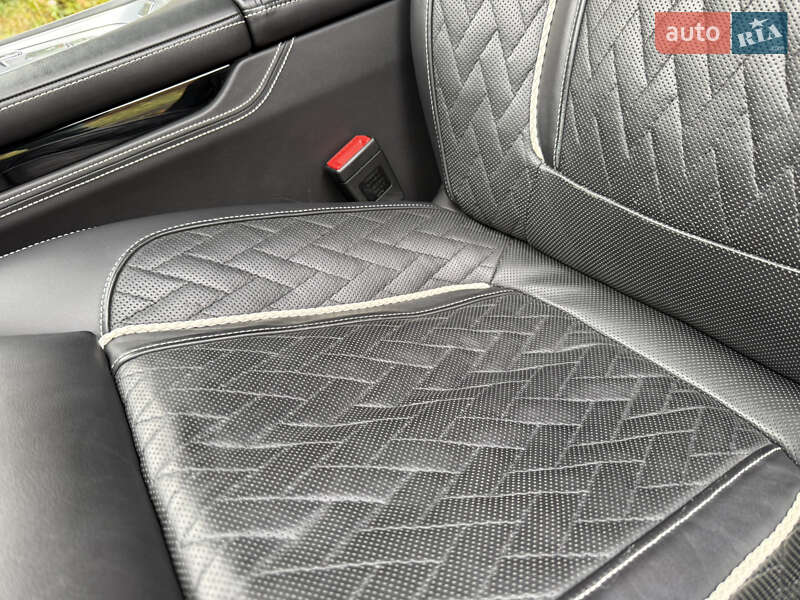 Седан BMW 7 Series 2020 в Ровно